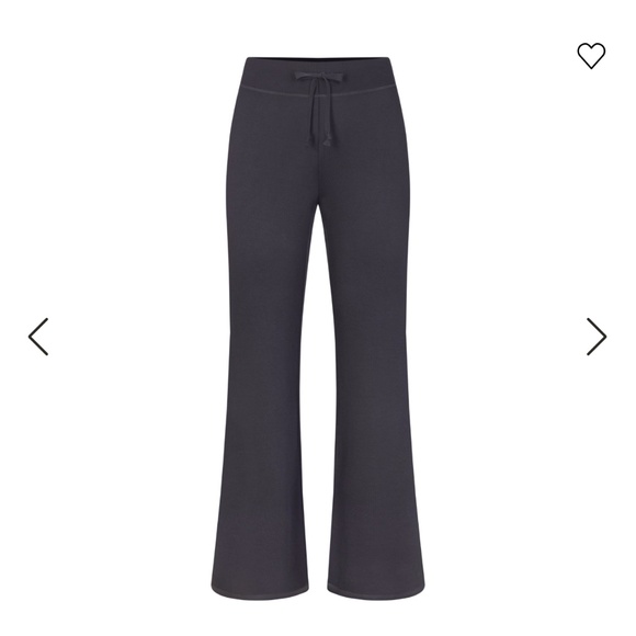 SKIMS FLARE PANTS SIZE: XS - Picture 3 of 3
